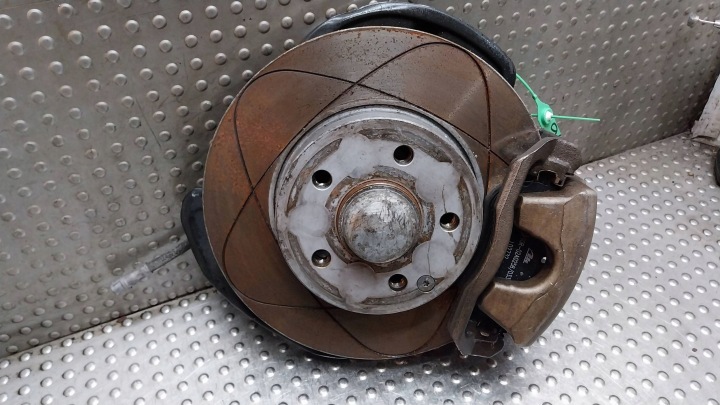 Moyeu support broche Axe moyeu Étrier frein Gauche Avant 20401 MERCEDES C W204 SLK R172 2.2 CDI