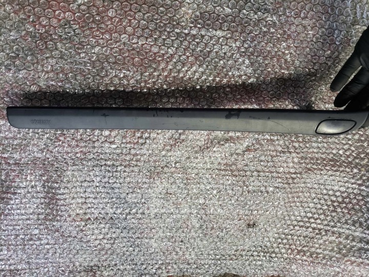 tlačítko Dekor krytka skříňky spolujezdce SAAB 9-3 II 93 oe 06-11r. 12767168 lift