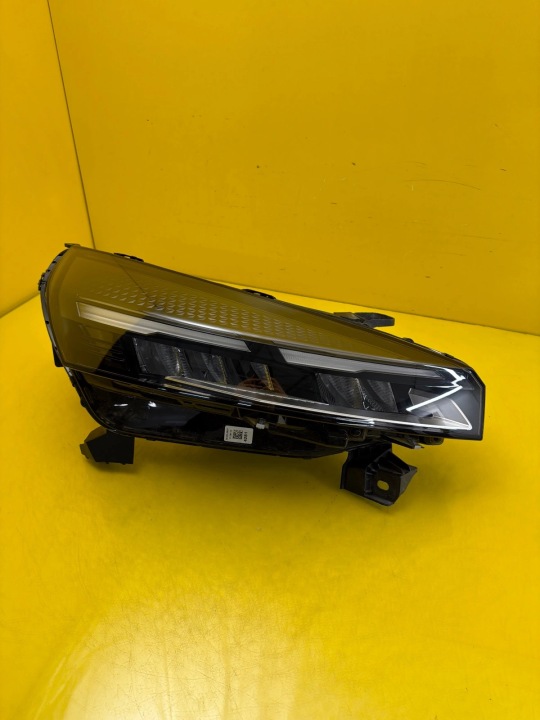 Feux phare Droit Renault Clio 5 V Lift Full Led 260103507R
