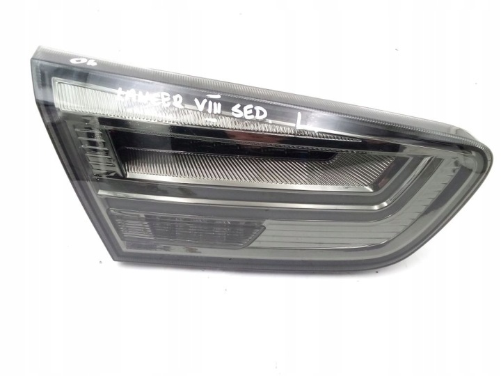 Mitsubishi Lancer VIII 8 Sedan Licht links heck hinten für die Heckklappe VLAND LED
