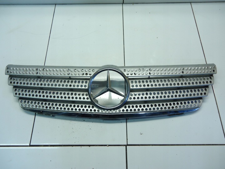 MERCEDES C W203 Grille Grille/masque Radiateur A2038801283