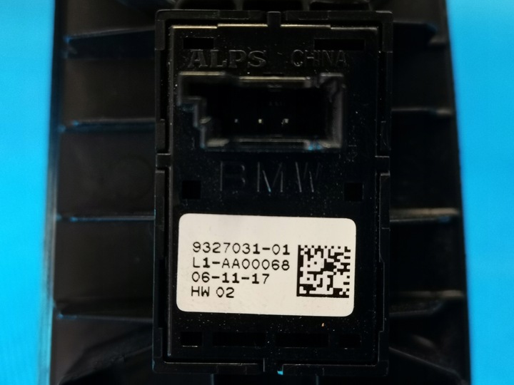 BMW 5 ER G31 TOURING 2018 R 520D 140KW PANEL WINDOW SWITCH RIGHT FRONT 9327031 24/08 - Image 8