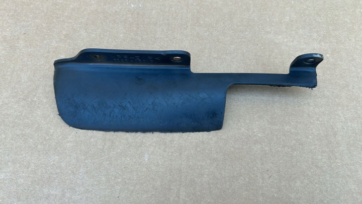 protection anti-projections NADKOLA droite avant avant TOYOTA AVENSIS T27 08-15