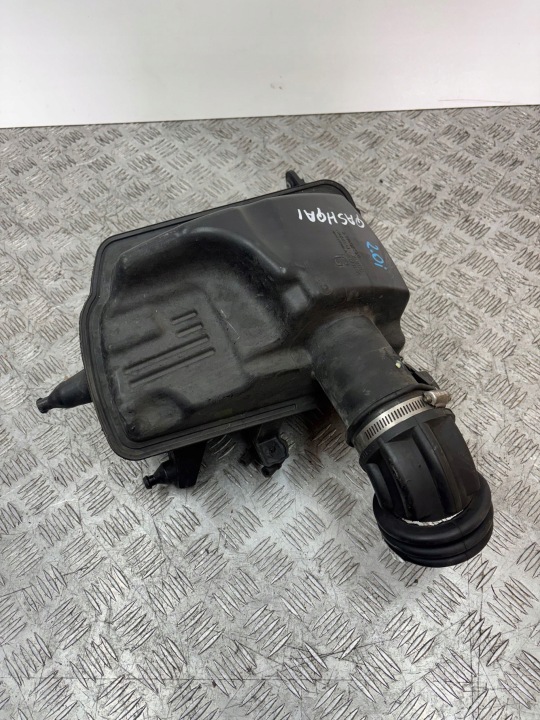 cover of a filter, air NISSAN QASHQAI 2.0 petrol J10 06