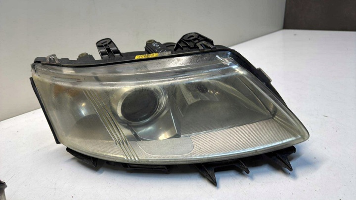REFLEKTOR Licht rechts rechts vorne SAAB 93 9-3 XENON PRZEDLIFT 02-07 EUROPA