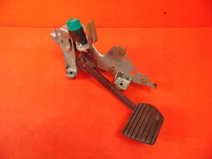 RENAULT ZOE 12- PEDAL fék EUROPA