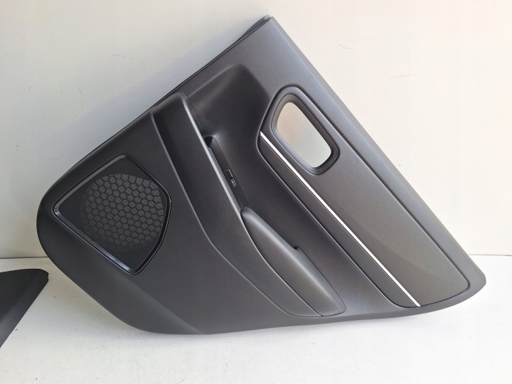 HONDA HR-V III 22-> upholstery door right rear part