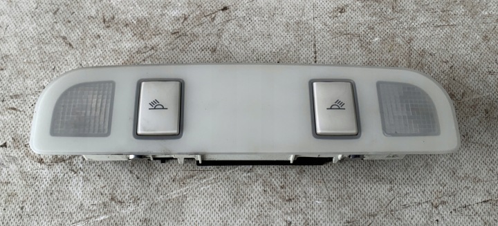 # éclairage interne AUDI A6 C6 4F0947111