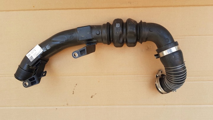 DOLOT rohr intercooler FORD KUGA II DS73-6C646-FJ