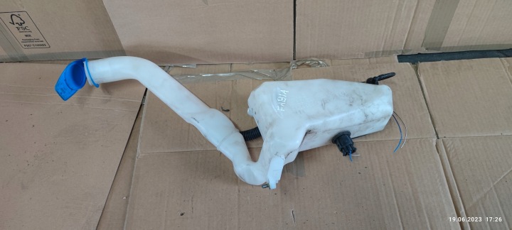 SKODA FABIA washer fluid tank Z with the sensor