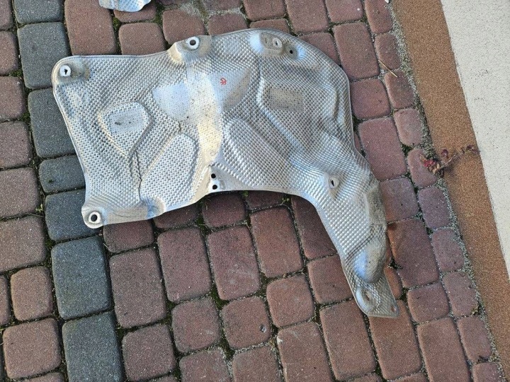 Couverture tablier moteur termiczna de l’échappement tlumika Opel Grandland X 9819372480