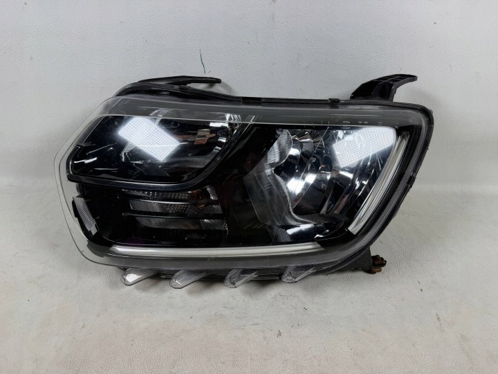 Dacia Duster 2 II 17- light left front front