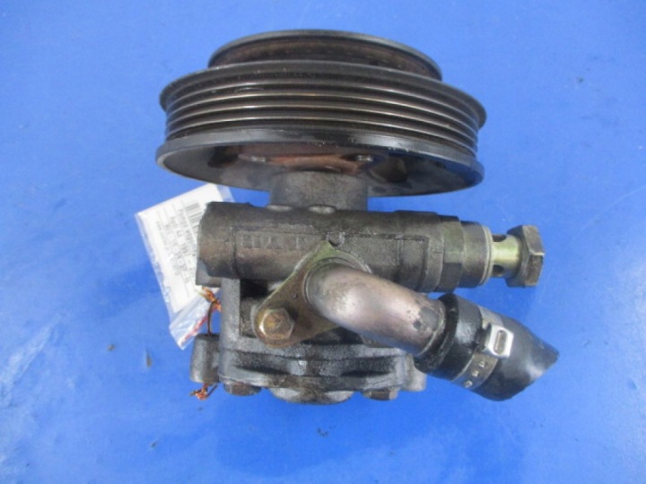 AUDI A4 B5 1,8 DIRECTEURS D'AIDE DE 125 KM 8D0145156L 4