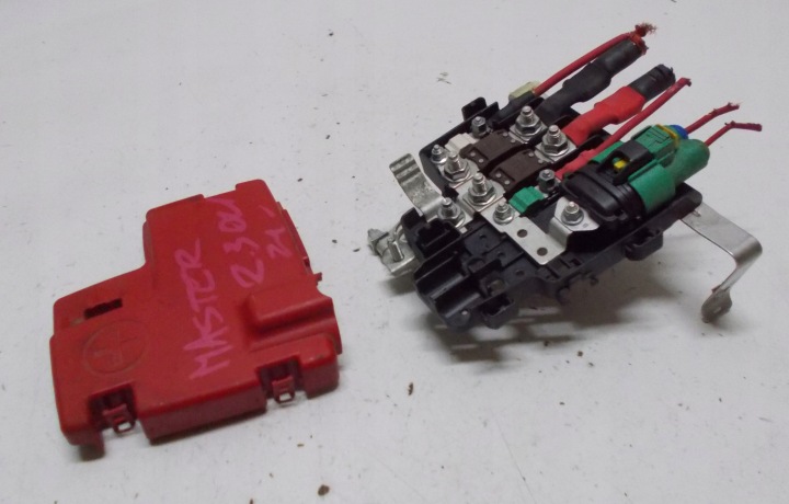 RENAULT MASTER III Stromverteiler Batteriekabel 241362885R