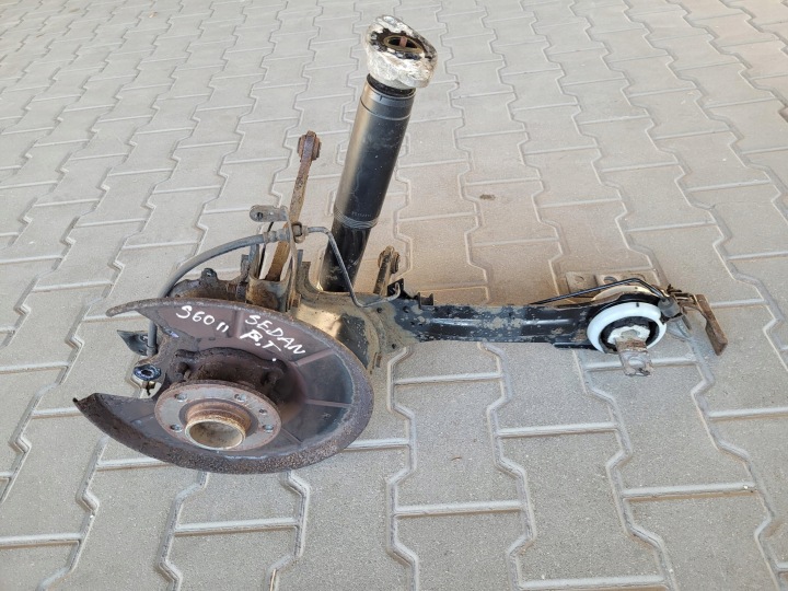 Achsschenkel Radnabe Radlager schenkel heck hinten rechts Querlenker Stoßdämpfer VOLVO S60 II LIFT 2.0D4