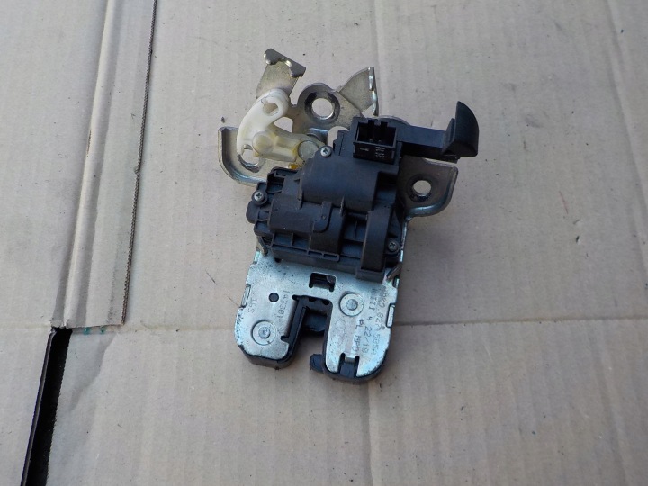 lock bonnet rear part seat ibiza IV kombi 2010r