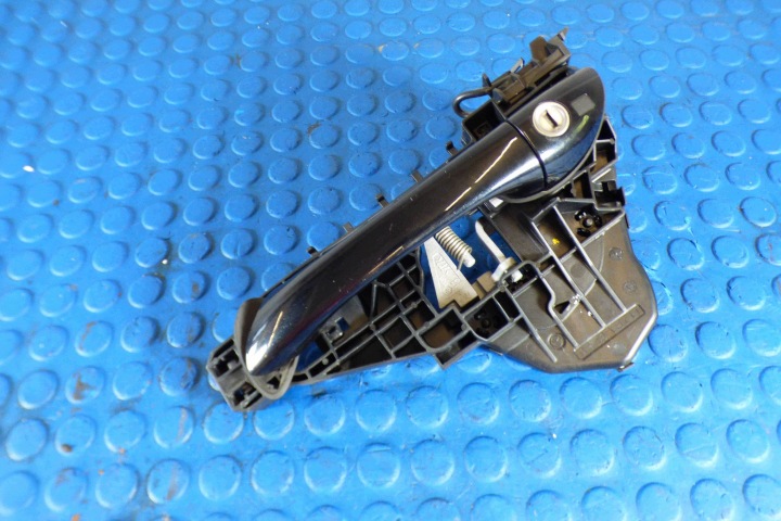 Poignée Portière Gauche Avant A1697600934 lakier 191 EUROPA Mercedes B-Klasa W245