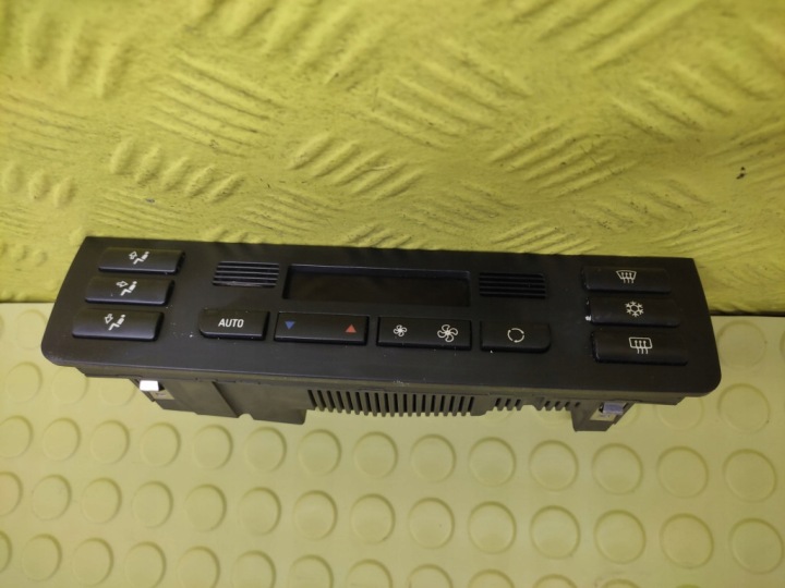 BMW E46 PANEL Bouches buses Climatisateur air conditionné 64118382446