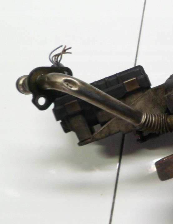 JAGUAR XF X250 3.0D V6 306DT regulator tube 6NW009550 G-25