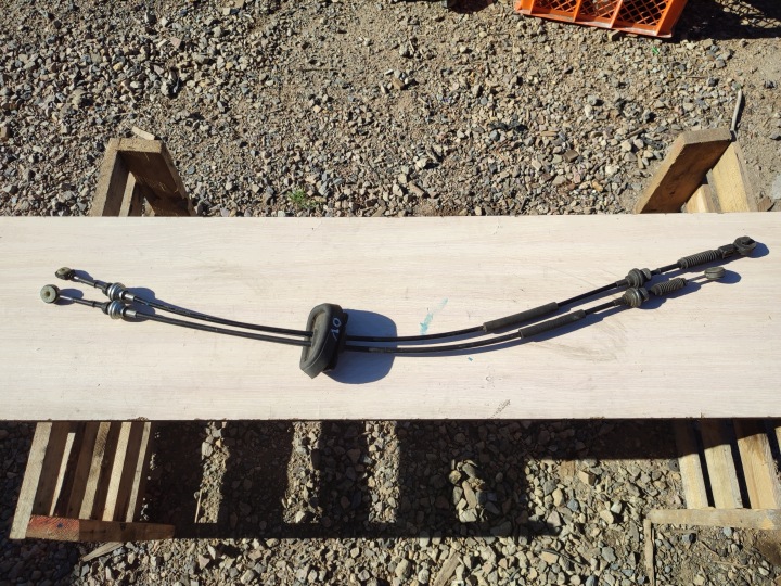 Gurte Band Schalt getriebe OPEL VIVARO A 2.0 9612672