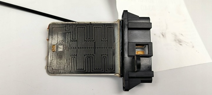 resistor, rheostat, regulator HM637040B NISSAN ALMERA