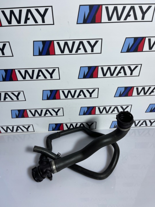 BMW F30 F31 F32 F33 F34 F36 N57 335D rúra vedenie vody 7812941 9243891