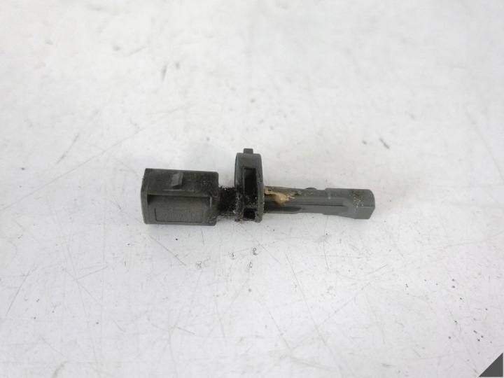 AUDI Q3 83A F3 VW SKODA SEAT Sensor PREDKOSCI ABS heck rechts = links 24KM