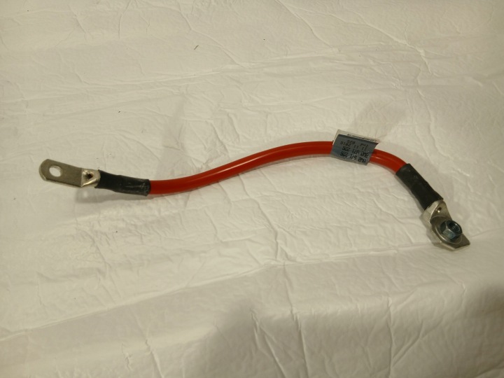 AUDI A4 B9 LIFT Klemme plus Batteriekabelbaum 8W0971226