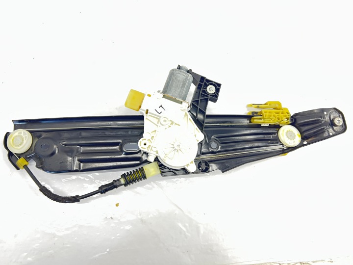 Fensterheber + Motor 7182095 links heck BMW 7 F01 F02 F04 EU