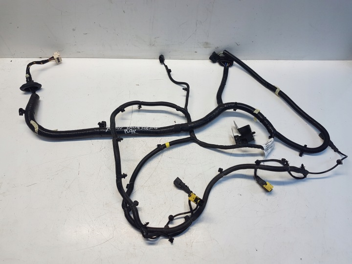VOLVO XC40 T3 bundle kolyski of the rear tanks