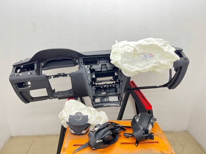 VW PASSAT B8 LIFT CRUSCOTTO KIT COMPLETE airbag consolle CRUSCOTTO COMPLETO airbag CINTURA SICUREZZA ANTERIORI PO WYSTRZALE