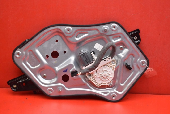 window regulator right front EU 5L0837402A SKODA YETI LIFT 13-18