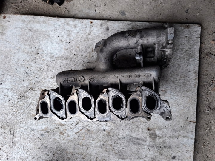 intake manifold RENAULT LAGUNA II MEGANE II SCENIC II 1.9 DCI 8200145095