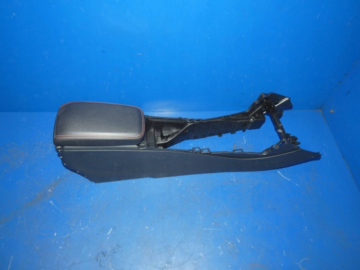 MERCEDES GLA W156 A W176 TUNEL Moyenne Accoudoir