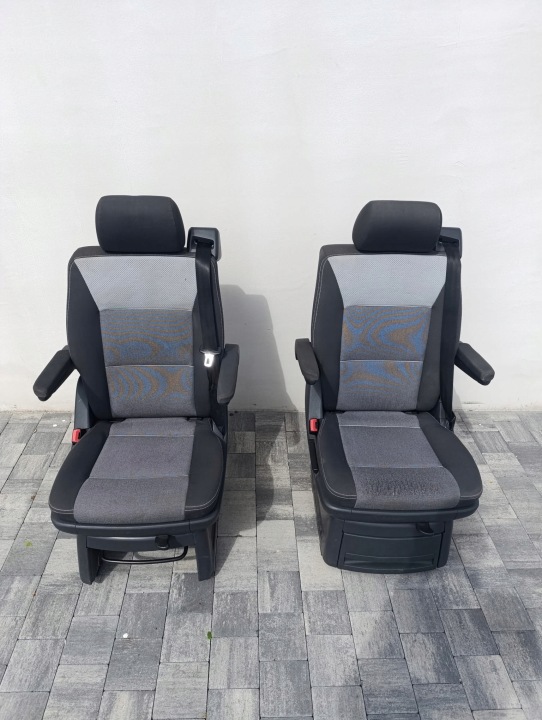 VW T5 T6 MULTIVAN FOTELE OBROTOWE DRUGI/TRZECI RZAD