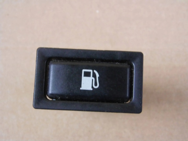 Toyota Avensis II T25 opening control switch door tanks of the fuel 566-0J60