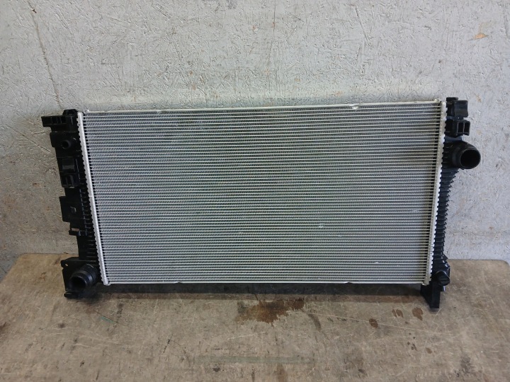 Radiatore motore usato VOLVO S90 S90 S-90 V90 V-90 V 90 31410895