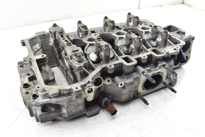 head. of the engine PEUGEOT 208 2008 302 CITROEN C3 C4 1.2 VTI 9671871510