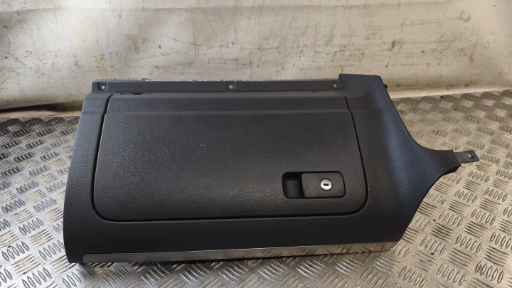 passenger compartment of the passenger Z1K1857097AF VW JETTA 2007r