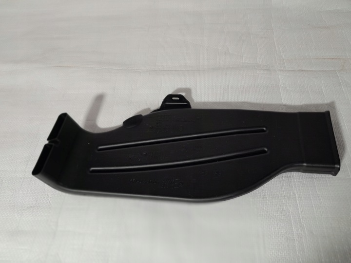 AUDI Q8 4M air duct air line 4M0819811D