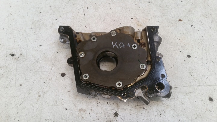 oil pump CN1G6600 Ford KA +