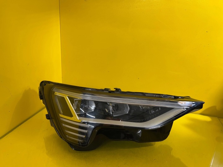 Licht rechts AUDI E-TRON FULL LED 4KE941040