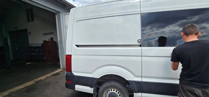 negyed sárvédö jobb far LB9A MAN TGE VOLKSWAGEN CRAFTER II 7C