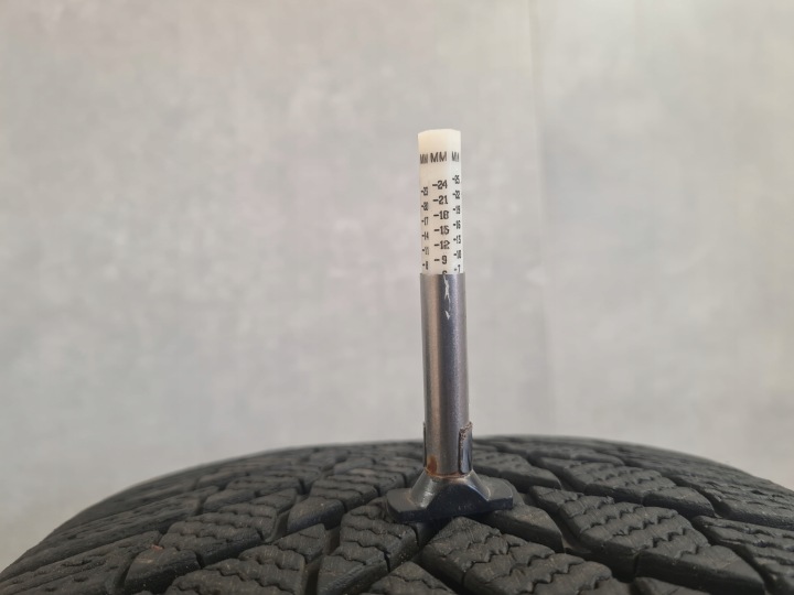 WINTER TYRE FIRESTONE WINTERHAWK 4 215/50 17 COMPLETE 2X 7