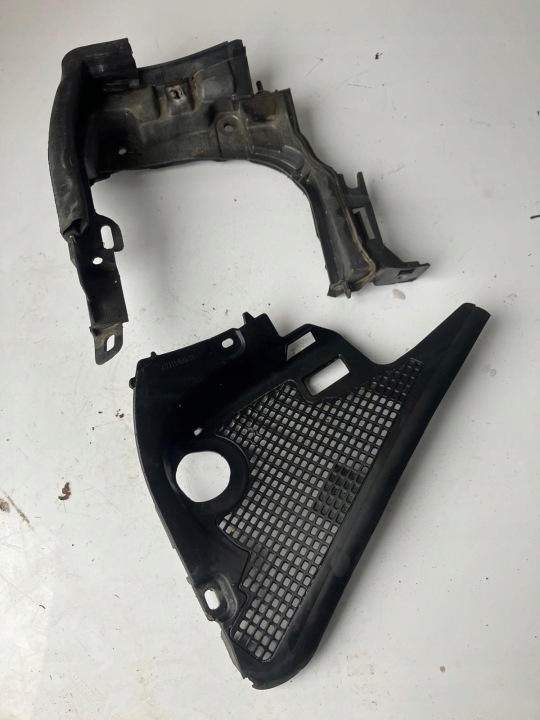 Unité d’angle Sous vitre Gauche RENAULT SCENIC III 668630009R 668630014R