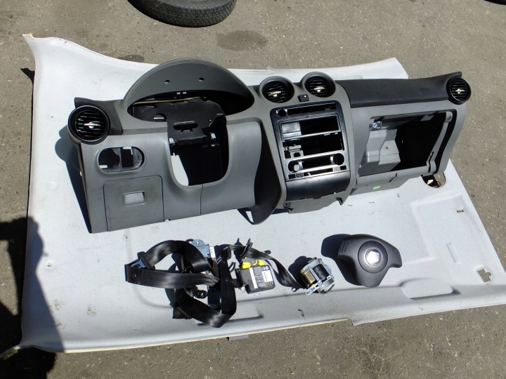 konzola zračni jastuk airbag sigurnosni pojasevi komplet seat ibiza III 2005r