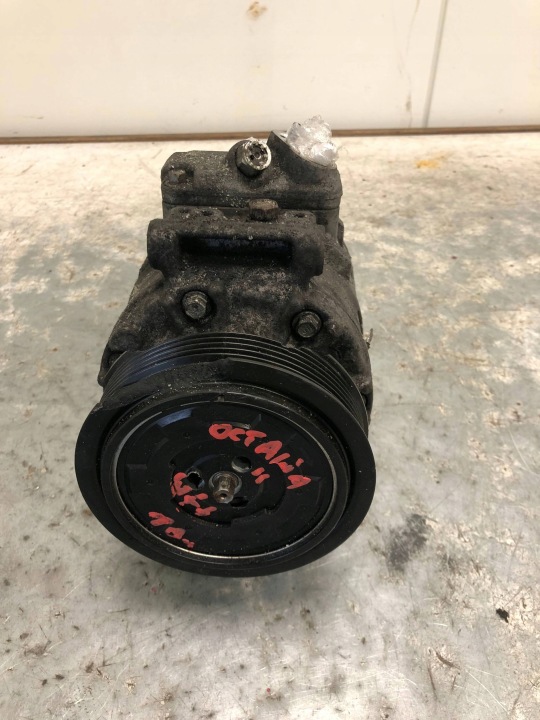 compressor; compressor of the air conditioning SKODA OCTAVIA II LIFT KOMBI DCP32045