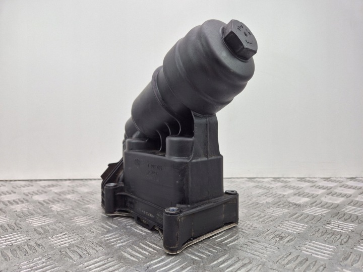 BMW 7 F01 F02 F03 F04 730d oil filter holder 7800066 N57D30A