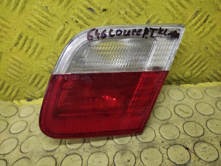 BMW E46 COUPE light right rear part to the bonnet