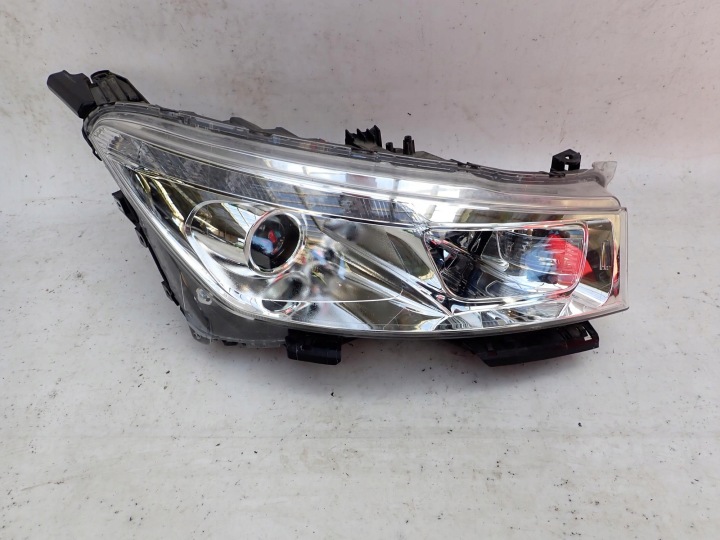 PEUGEOT 4008 12-16 light front front right